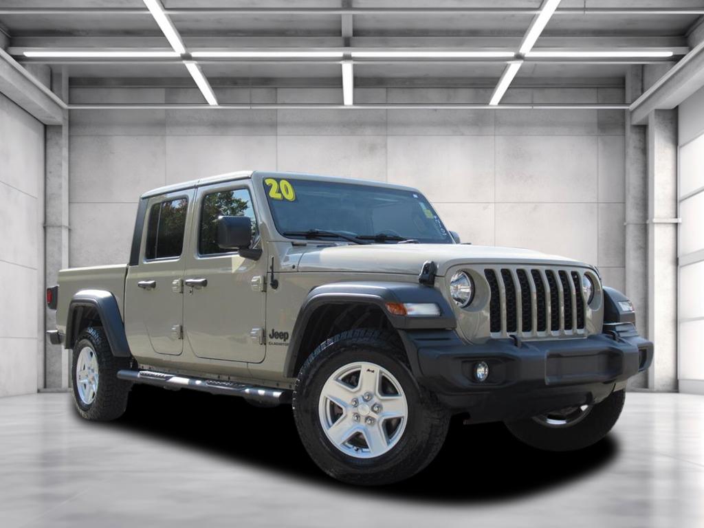 2020 Jeep Gladiator Sport S's photo