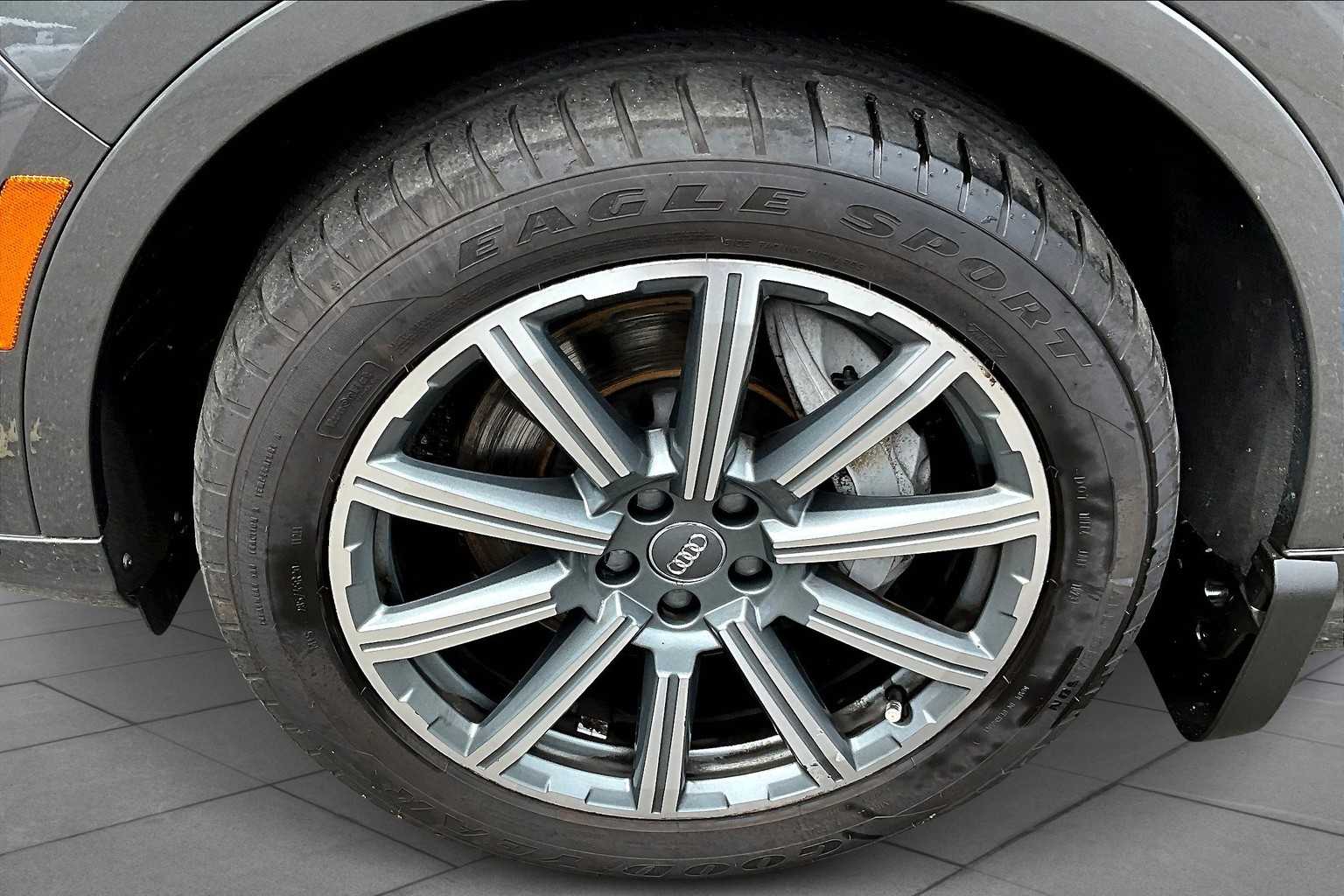 2018 Audi Q7 3.0T Premium Plus photo 9