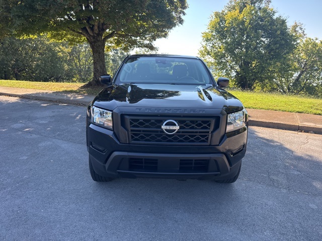 2022 Nissan Frontier S photo 2