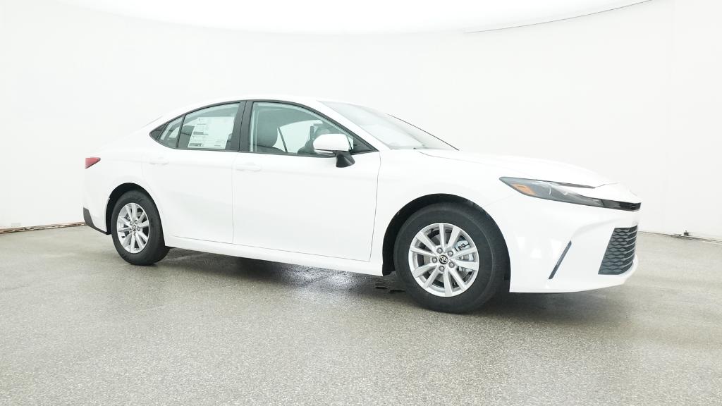 2025 Toyota Camry LE photo 28