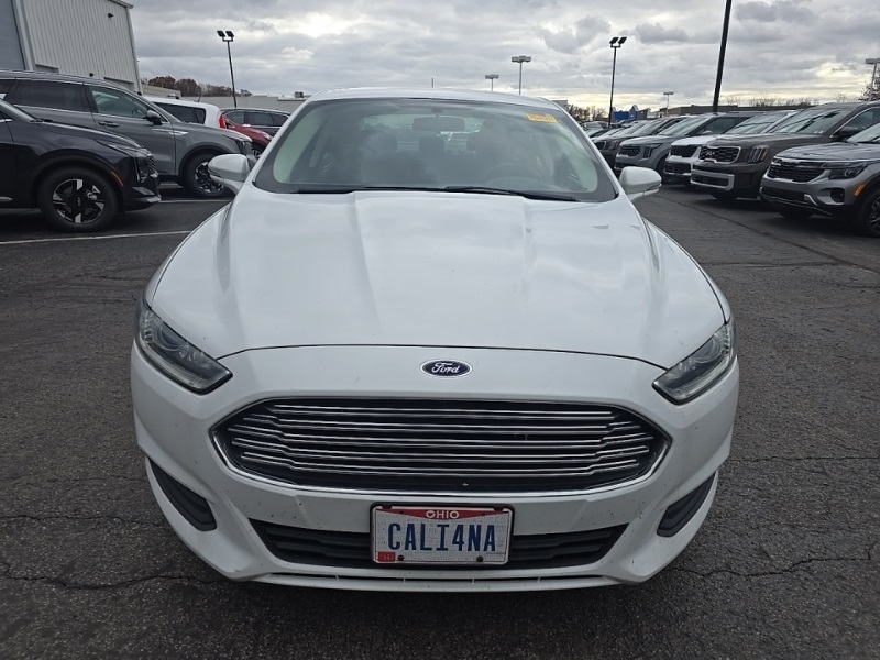 2015 Ford Fusion Hybrid SE photo 2