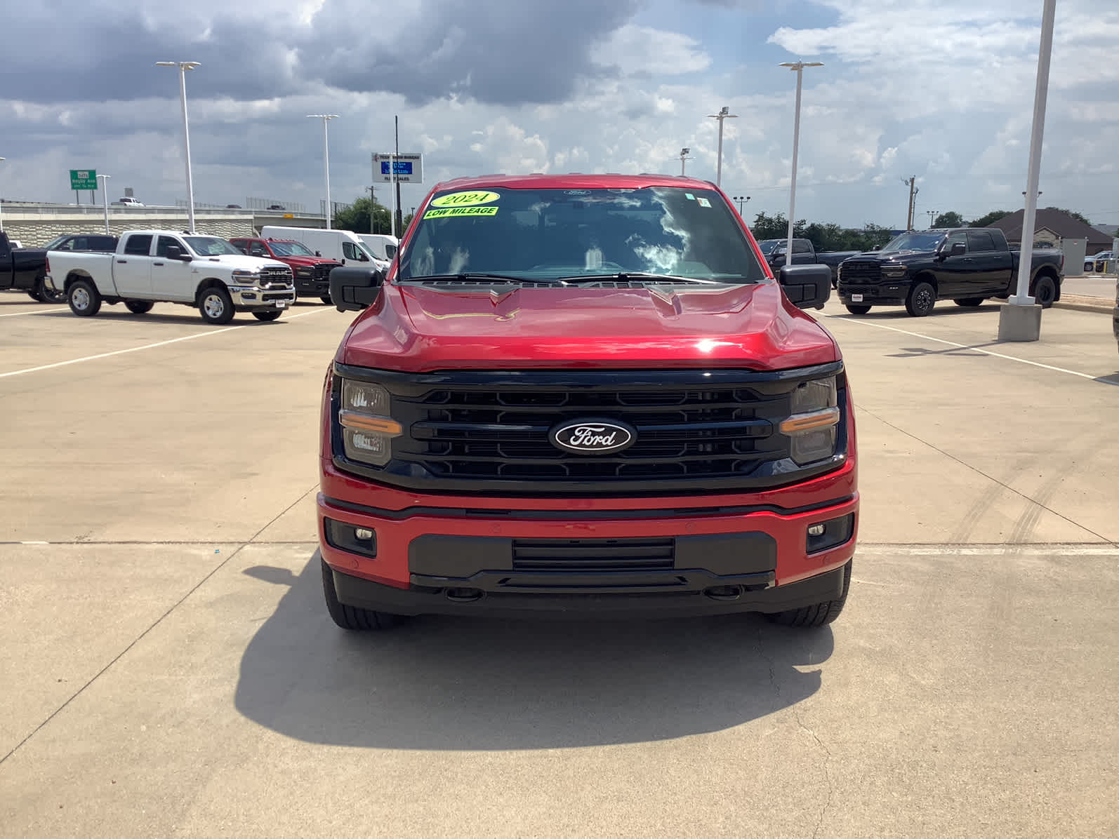 2024 Ford F-150 XLT photo 2