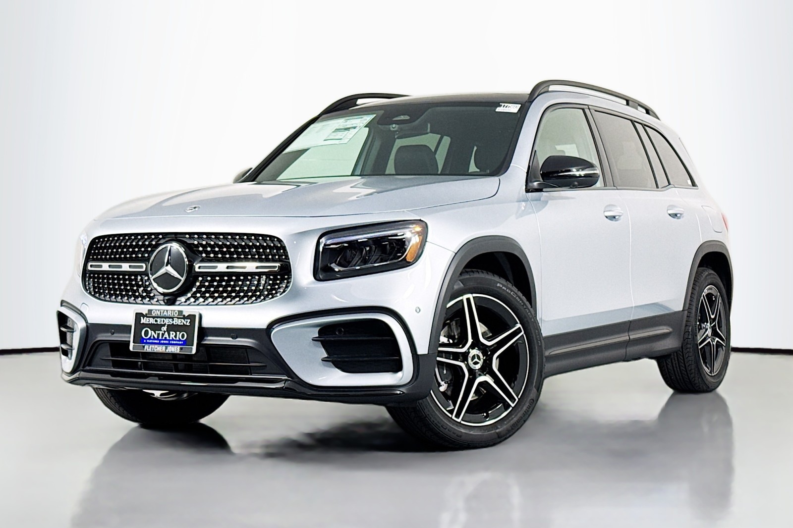 2026 Mercedes-Benz GLB Base's photo