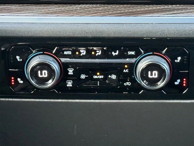 2022 Chevrolet Silverado 1500 LT photo 22