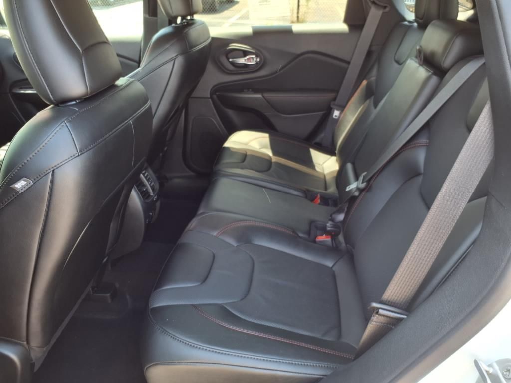 2022 JEEP CHEROKEE - Image 11