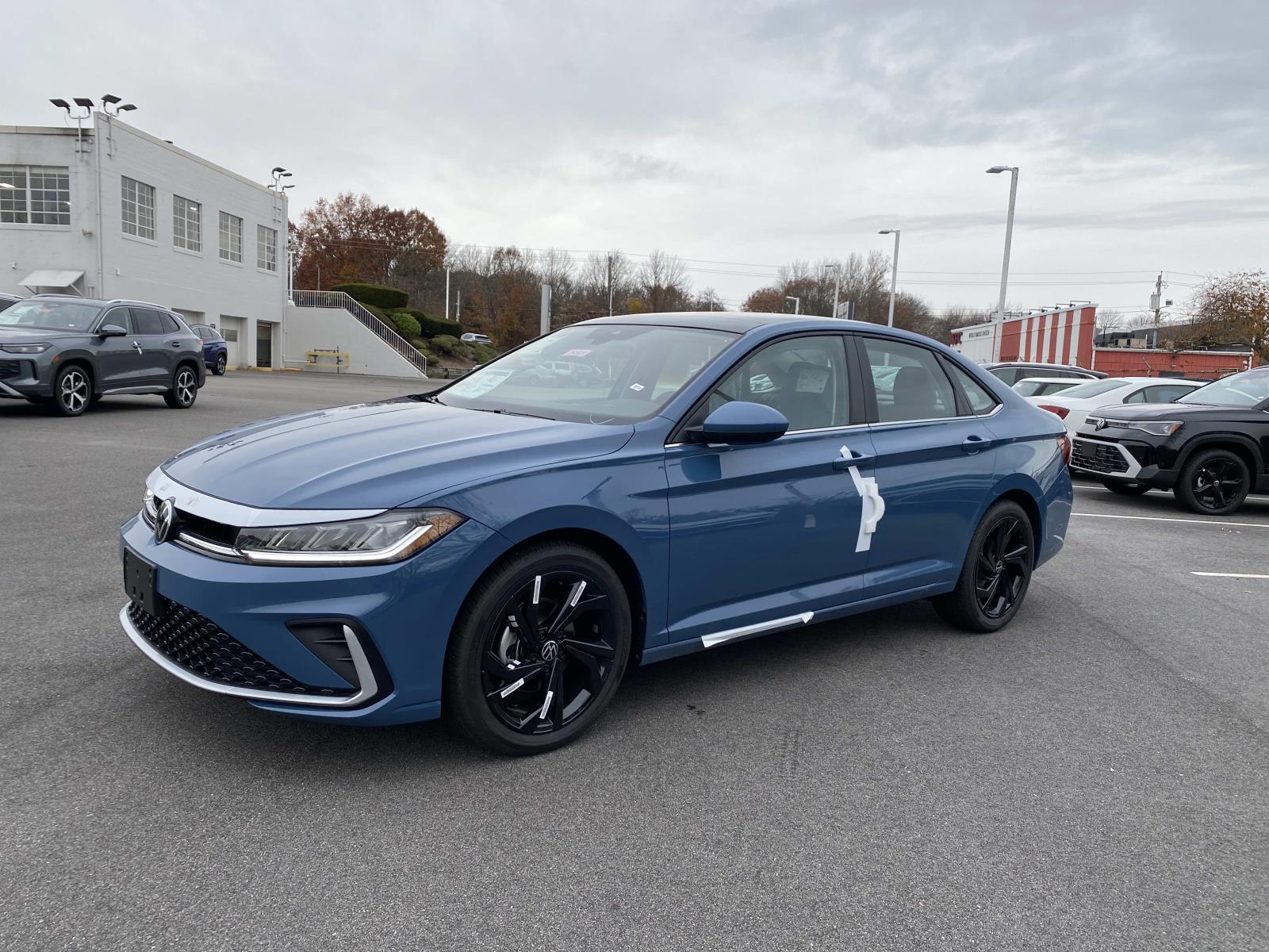 2026 Volkswagen Jetta SE's photo