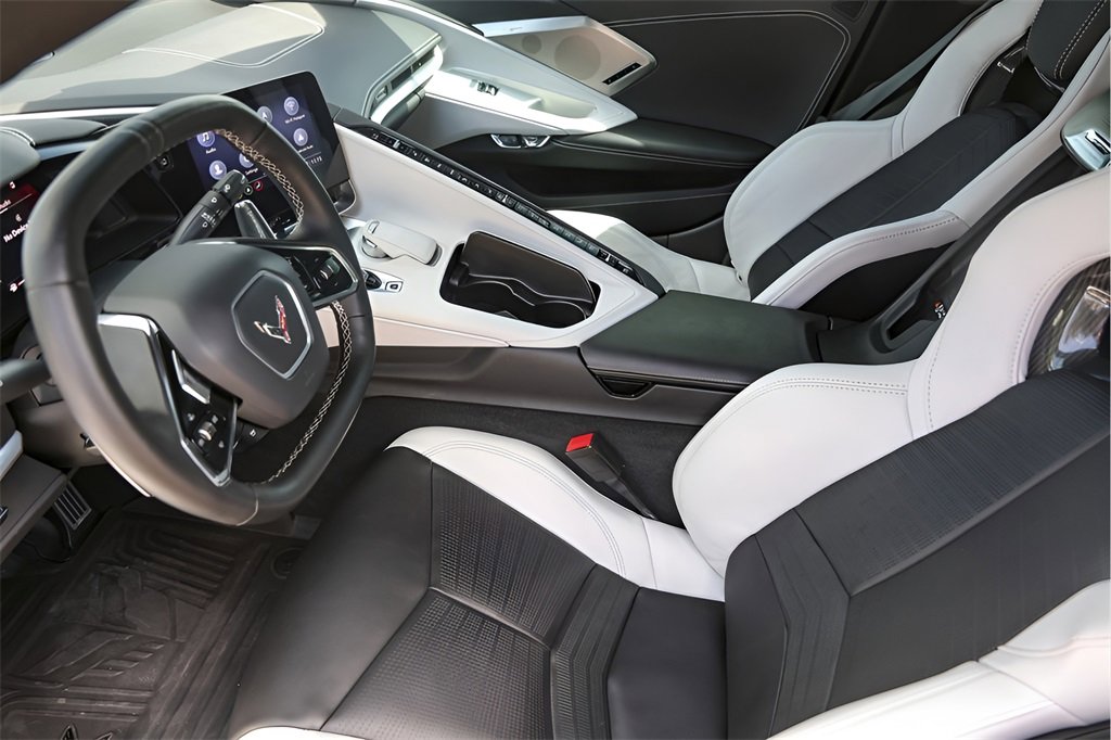 2021 Chevrolet Corvette Stingray 2LT photo 8