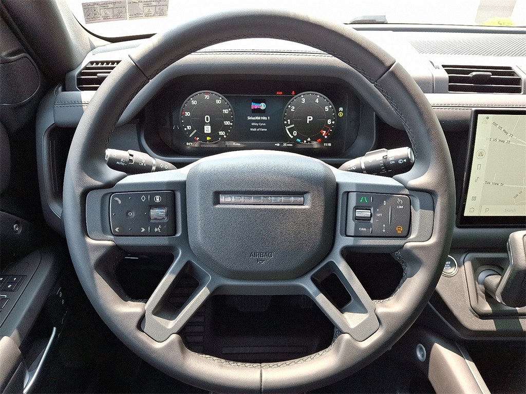 2025 Land Rover Defender 110 S photo 17