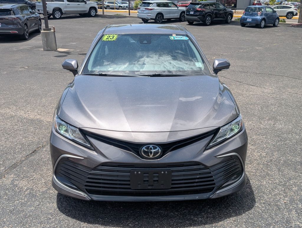 2023 Toyota Camry LE photo 3