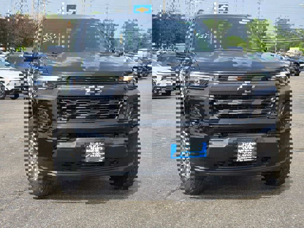 2025 Chevrolet Colorado Work Truck LT photo 3