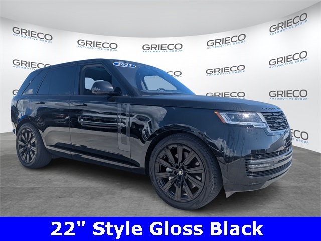 Used 2023 Santorini Black Land Rover SE image 1