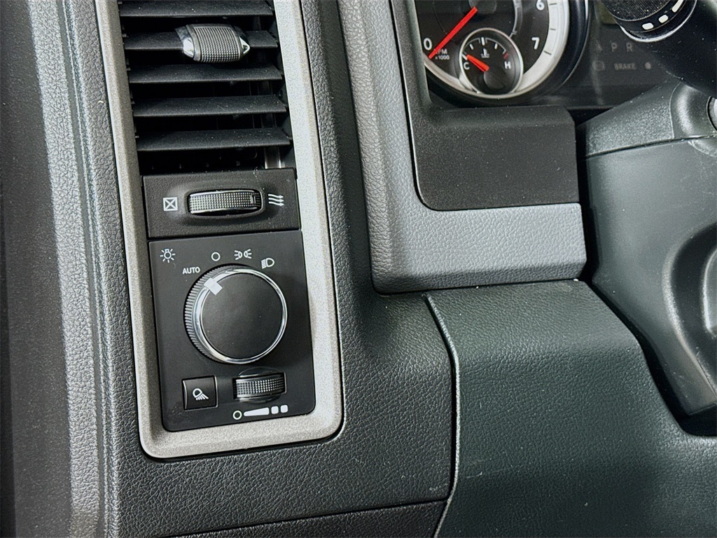 2017 Ram 2500 Tradesman photo 10
