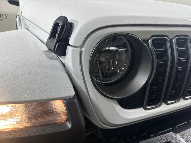 2025 Jeep Gladiator Sport photo 4
