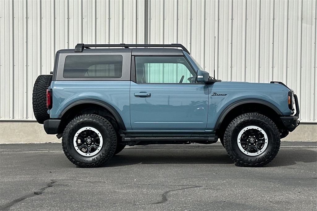 2021 Ford Bronco Outer Banks photo 3