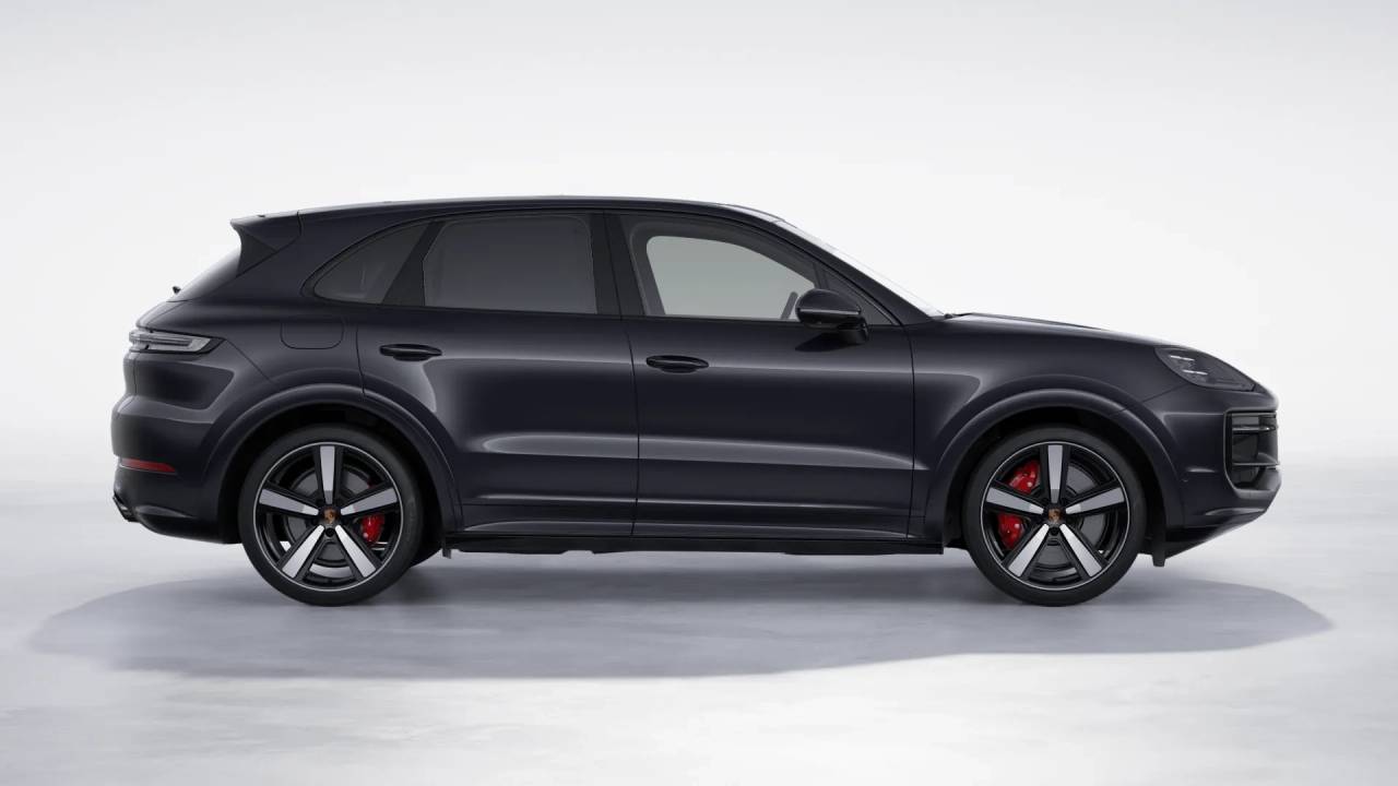 2025 Porsche Cayenne GTS photo 7