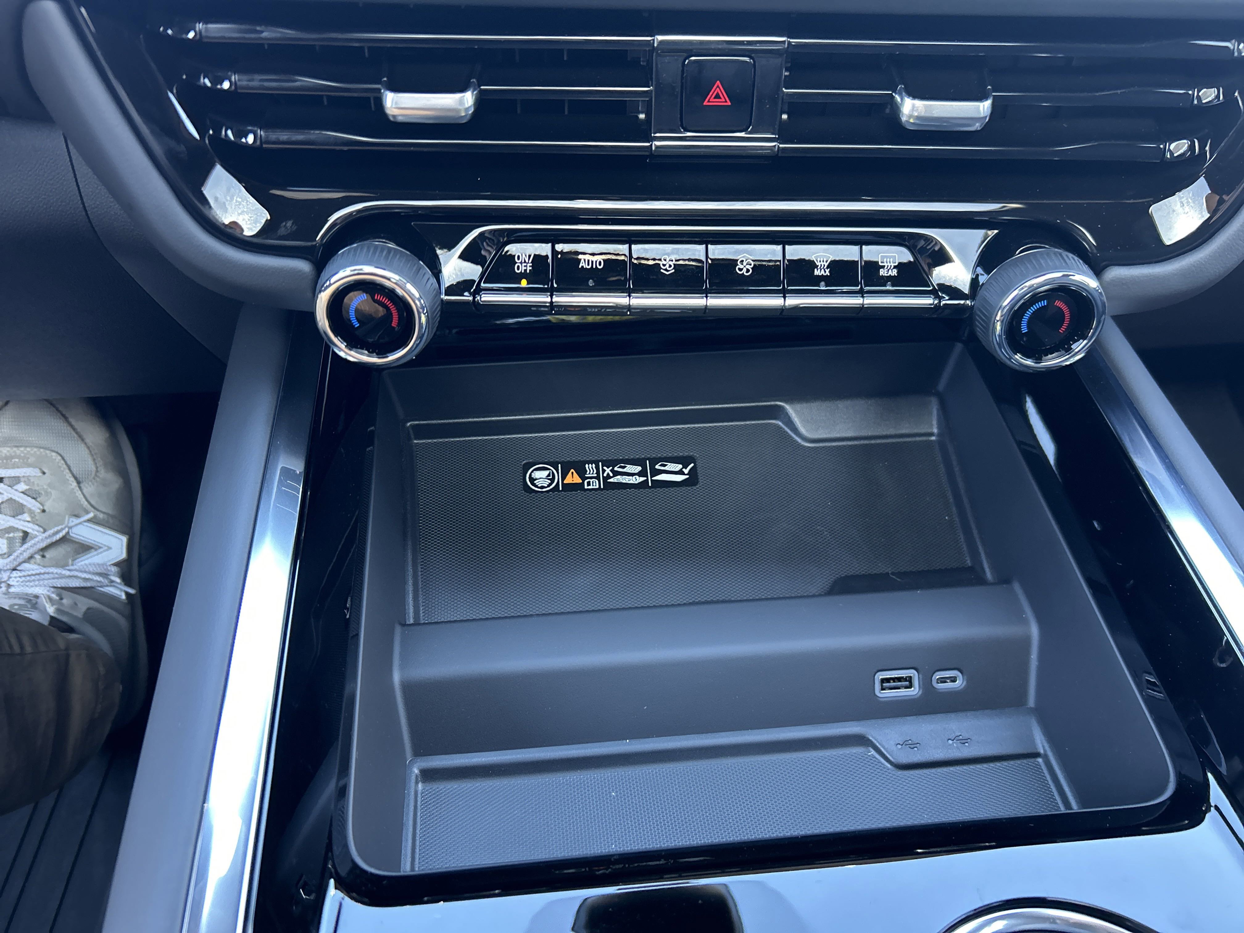 2026 Chevrolet Tahoe Premier photo 3