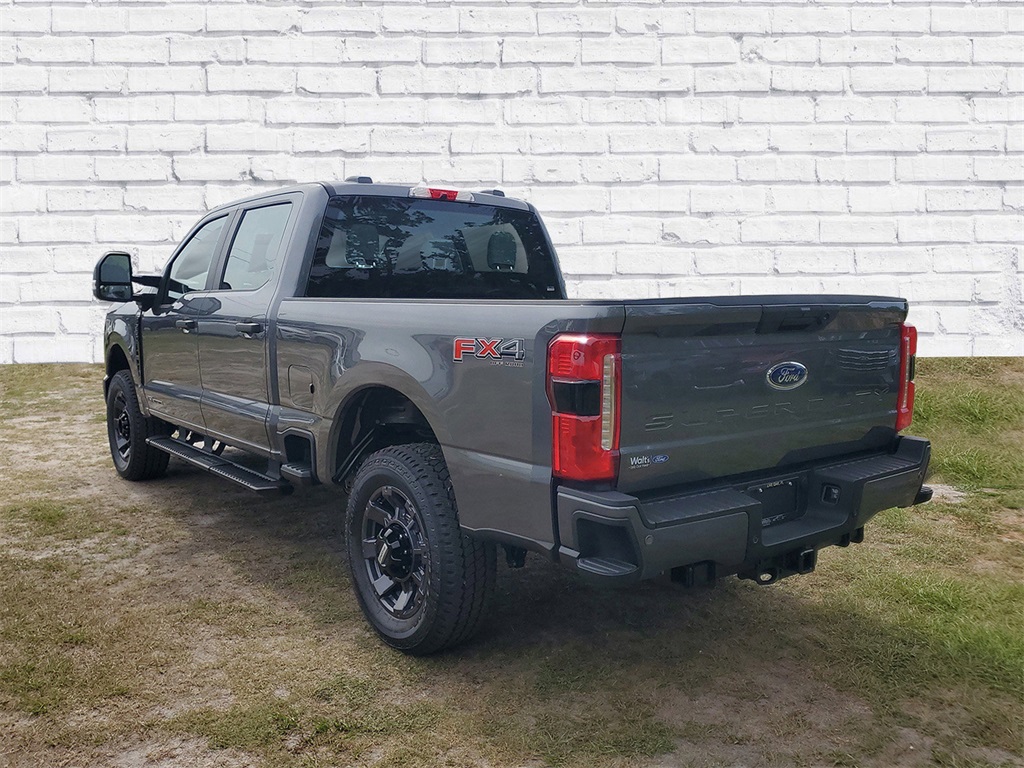 2025 Ford F-250 XL photo 3