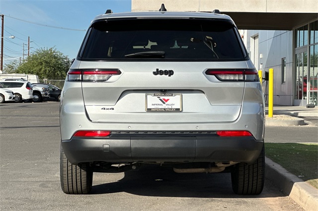 2023 Jeep Grand Cherokee Altitude photo 4