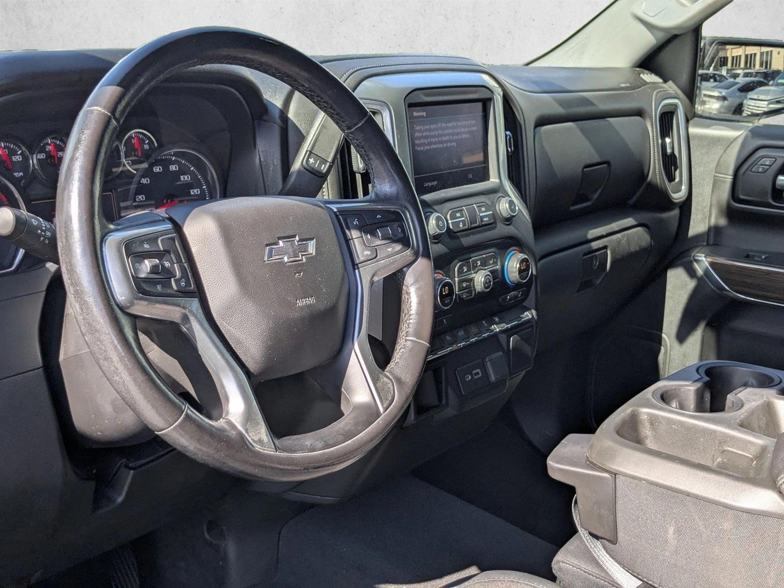 2019 Chevrolet Silverado RST photo 10