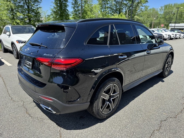 2025 Mercedes Benz GLC 300 4MATIC photo 3