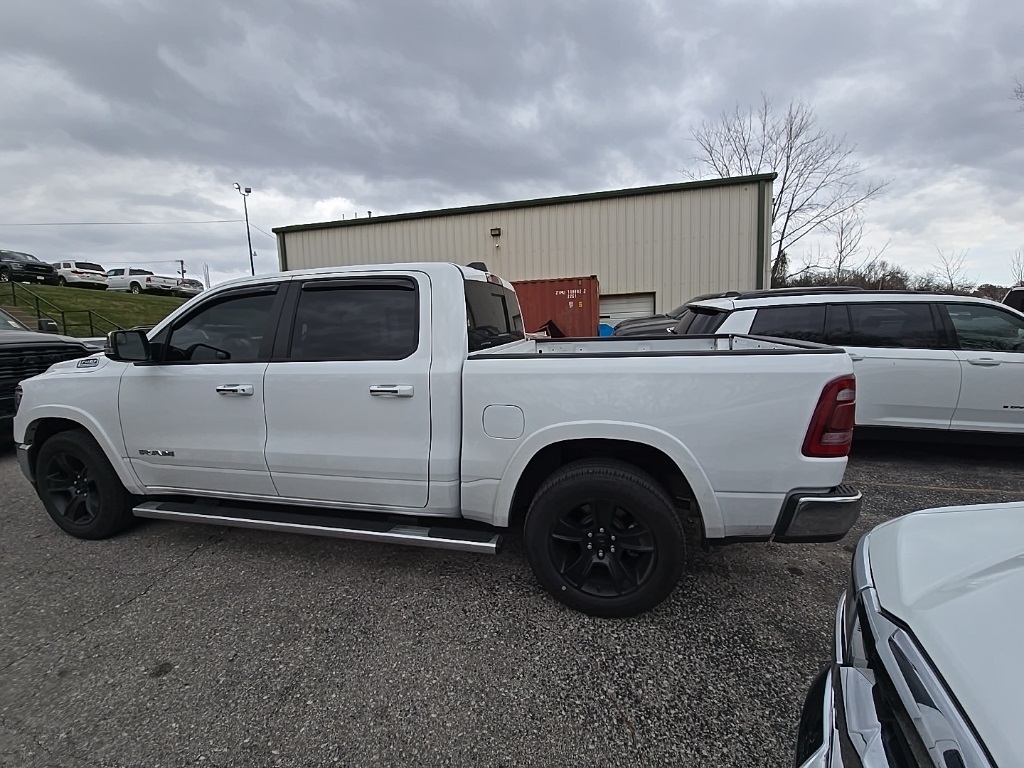 2022 Ram 1500 Laramie photo 3