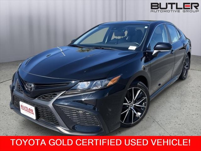 2023 Toyota Camry SE's photo