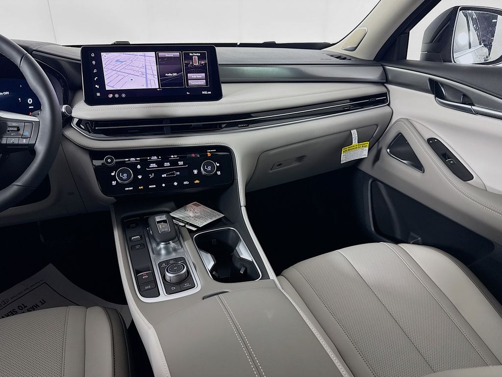 2026 Infiniti QX60 Luxe photo 28