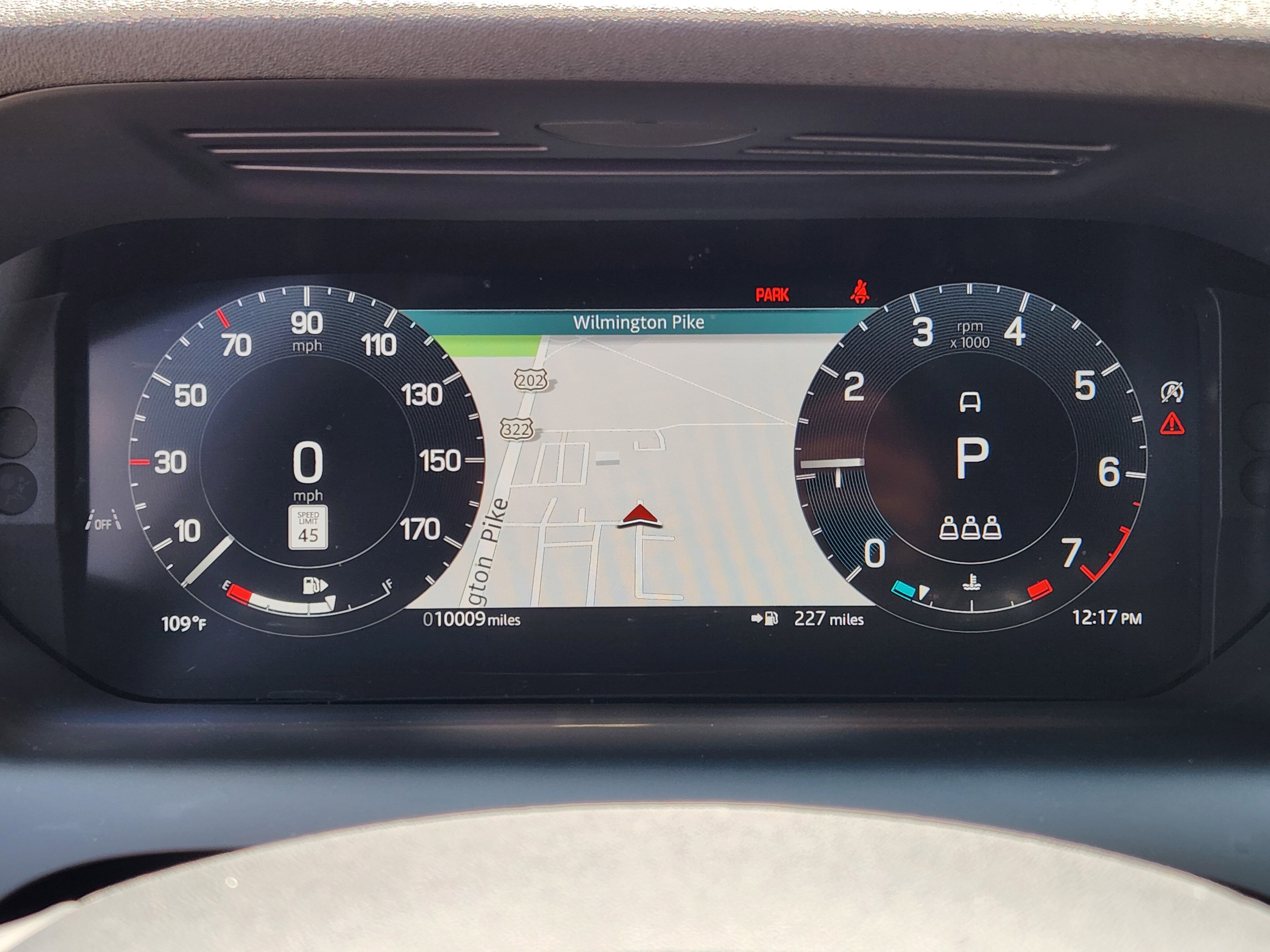 2024 Land Rover Discovery Sport S photo 4