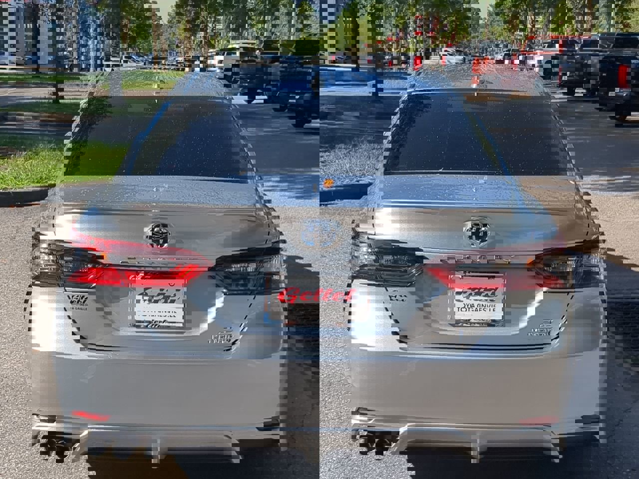 2023 Toyota Camry Hybrid SE photo 5