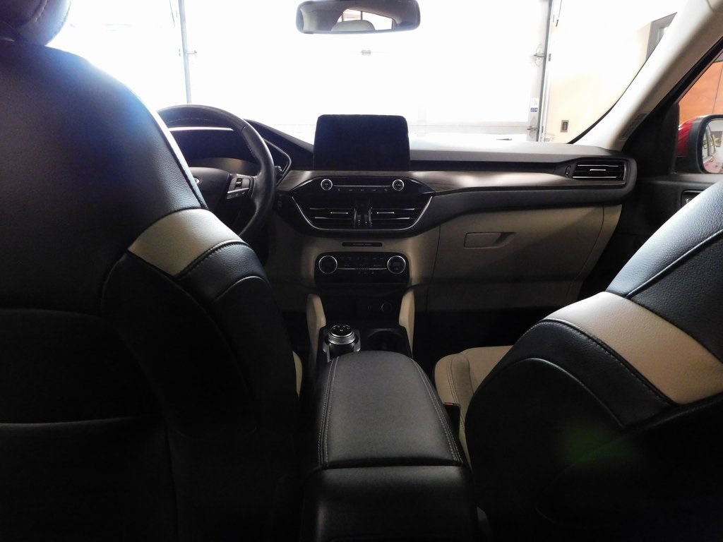 2020 Ford Escape Titanium photo 41