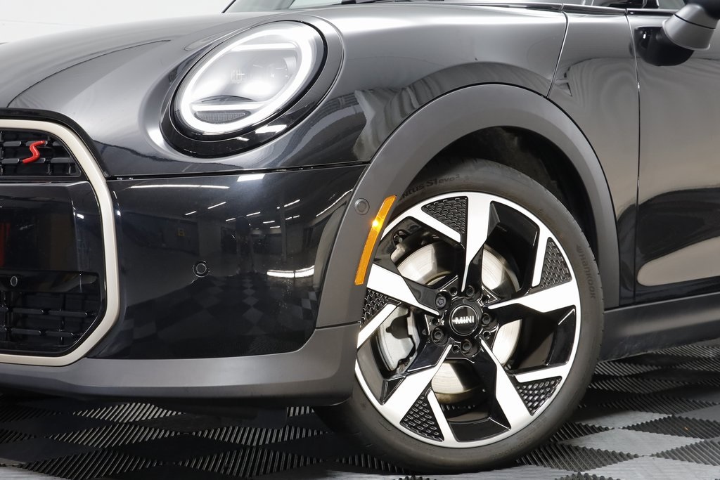 2025 Mini Cooper S Iconic photo 2