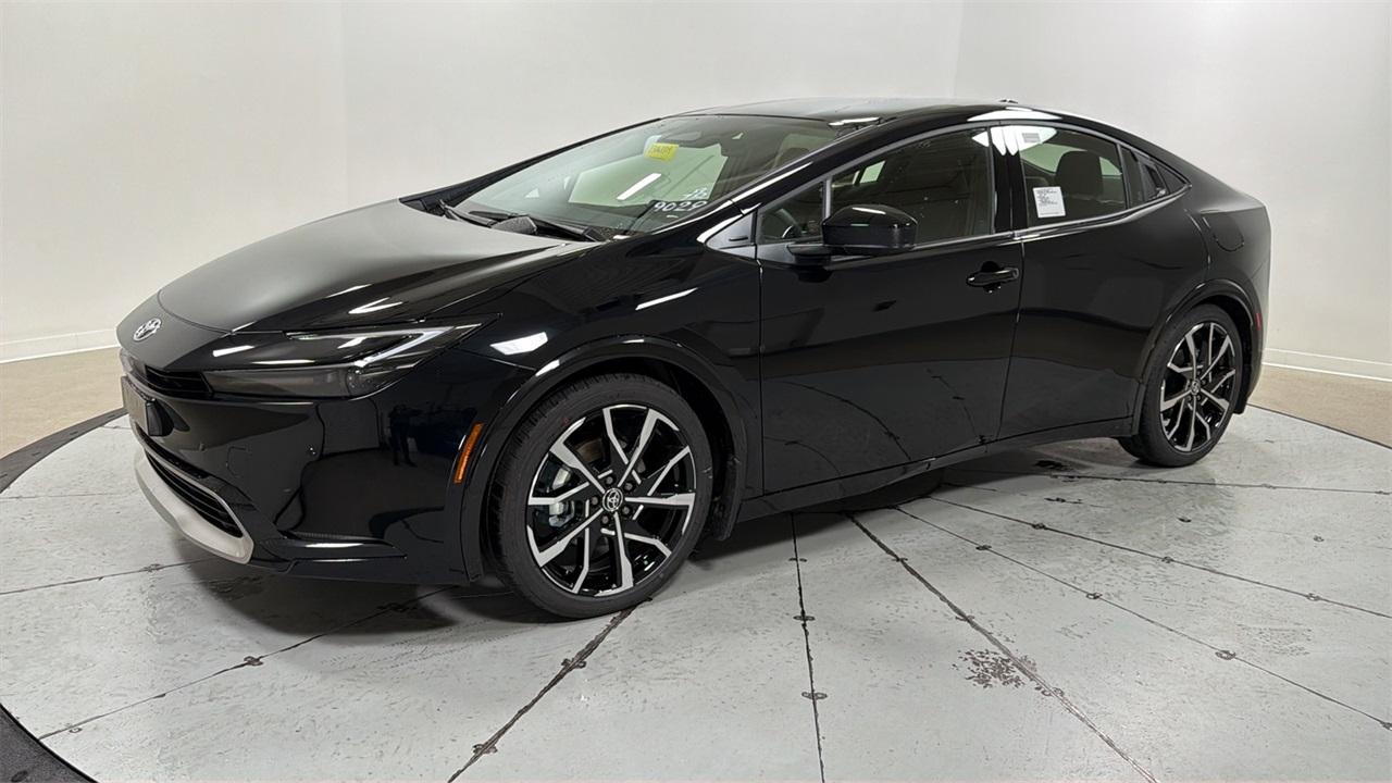 2026 Toyota Prius XSE's photo