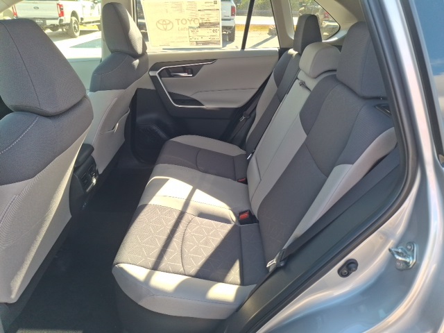2025 Toyota RAV4 Hybrid XLE photo 20