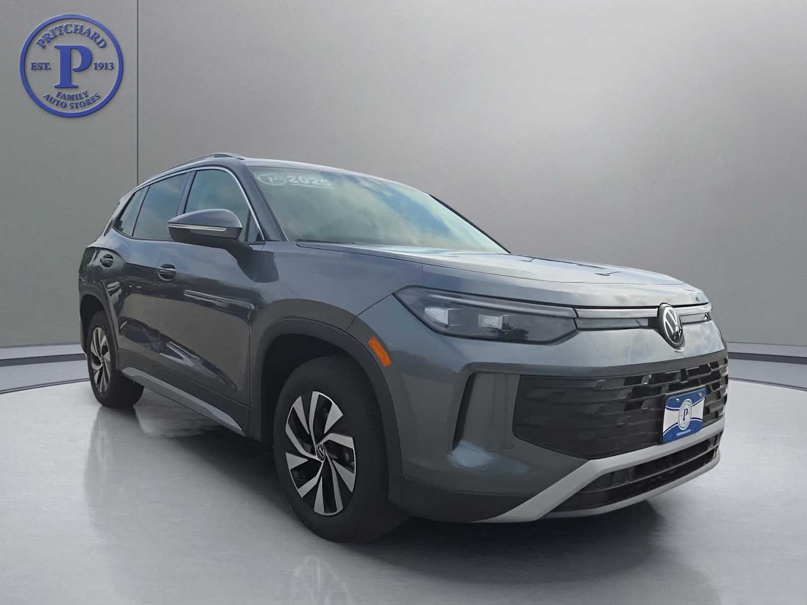 2025 Volkswagen Tiguan S's photo