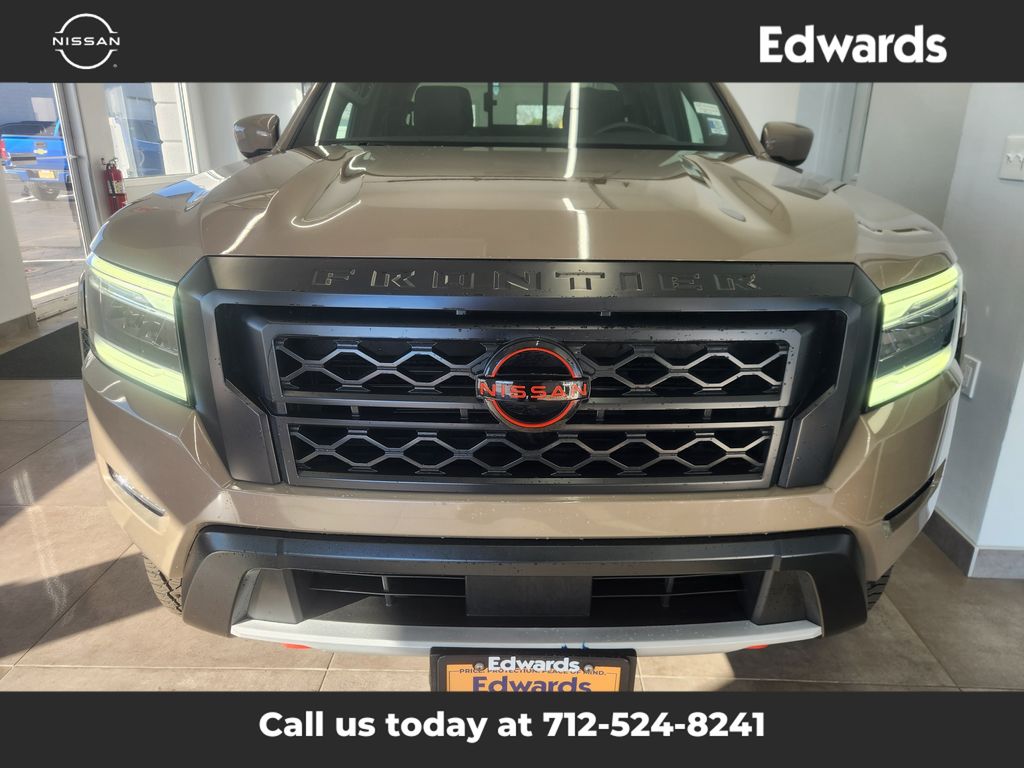 2024 Nissan Frontier PRO-4X photo 3