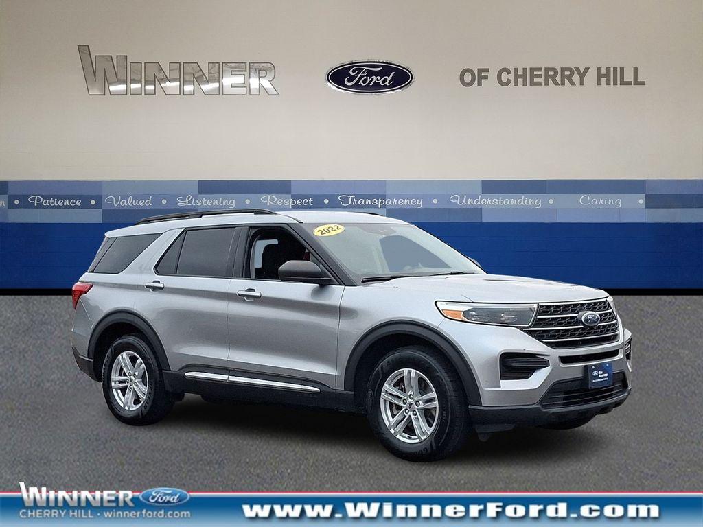 2022 Ford Explorer XLT's photo