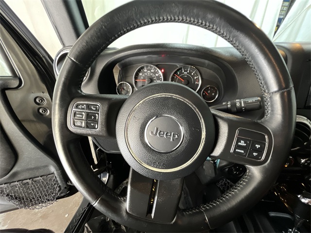 2016 Jeep Wrangler Unlimited Sahara photo 3