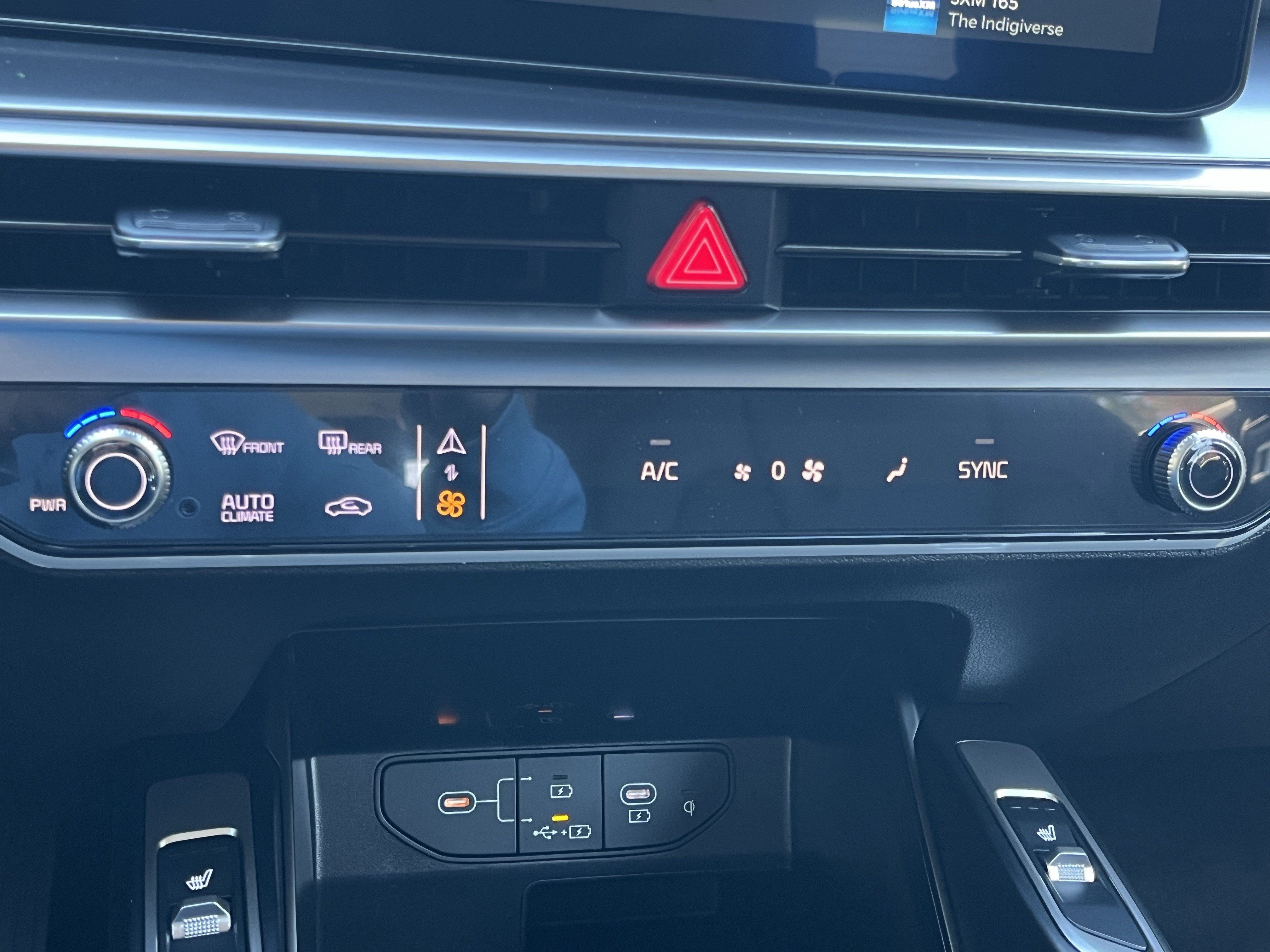 2026 Kia Sorento S photo 4