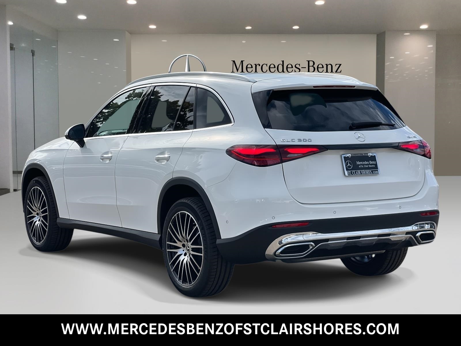 2026 Mercedes Benz GLC 300 4MATIC photo 3