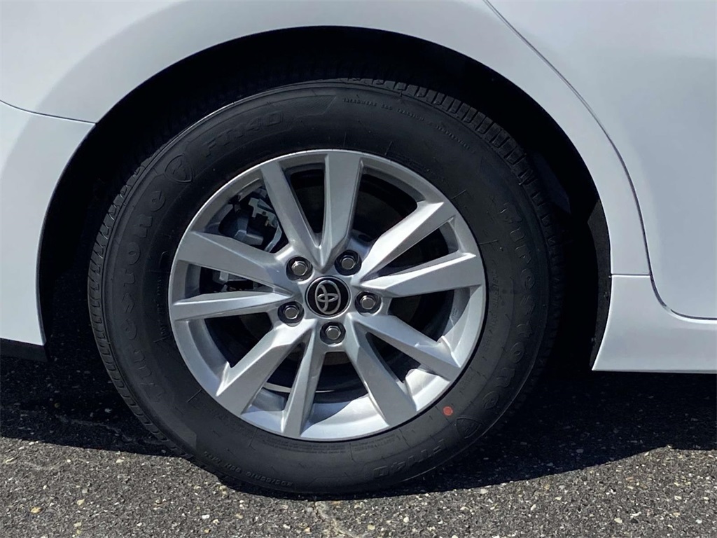 2026 Toyota Camry LE photo 3