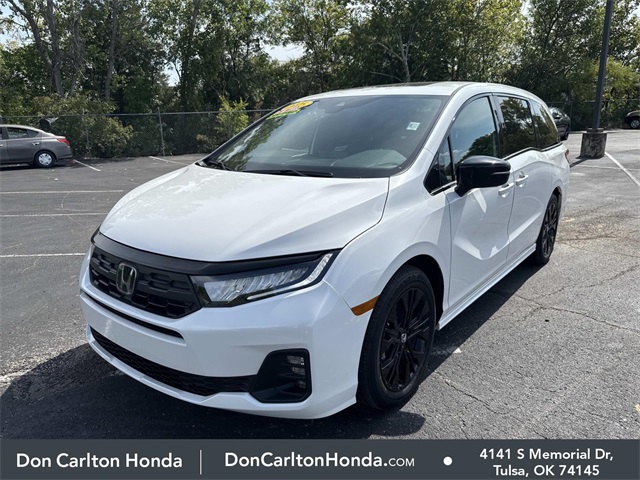 2025 Honda Odyssey photo 3
