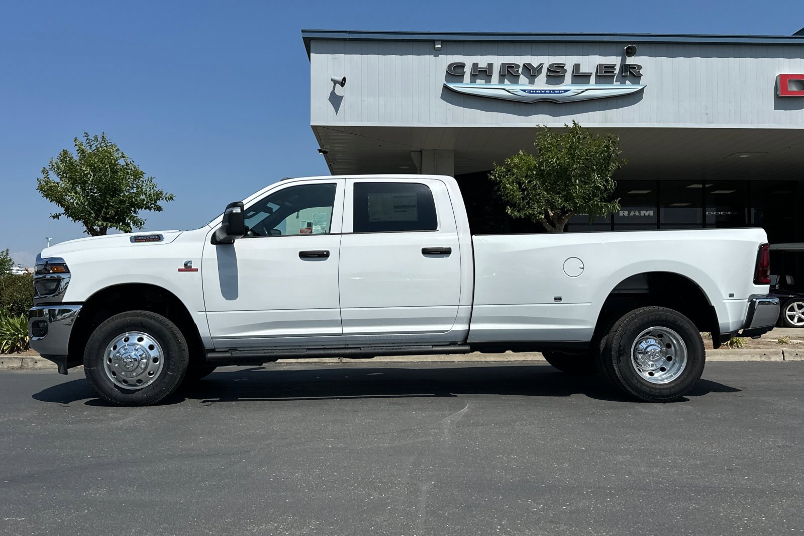 2025 Ram 3500 Tradesman photo 7