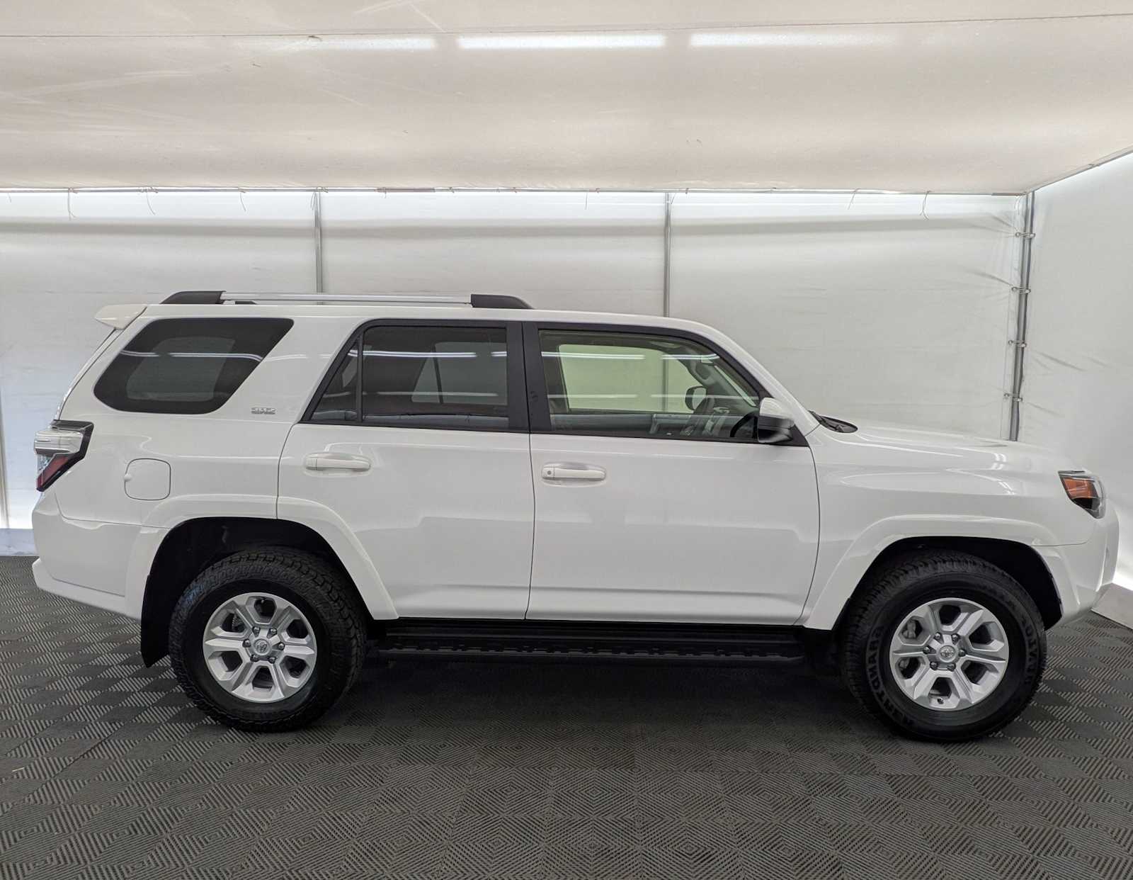2024 Toyota 4Runner SR5 photo 3
