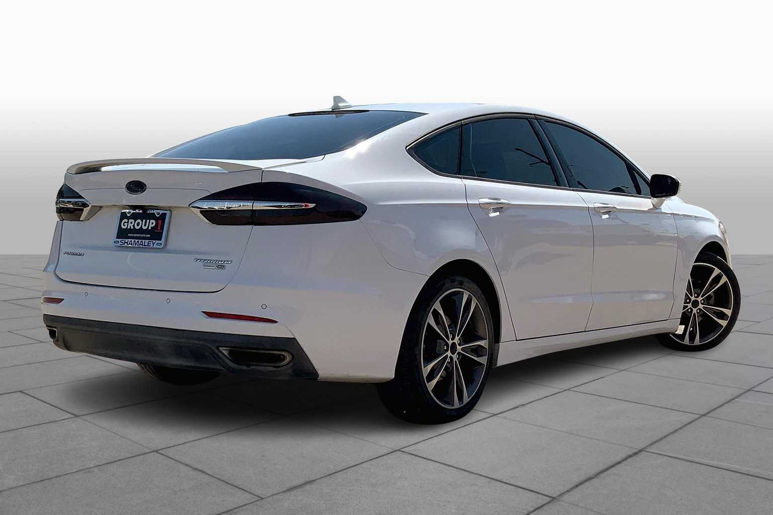 2019 Ford Fusion Titanium photo 11