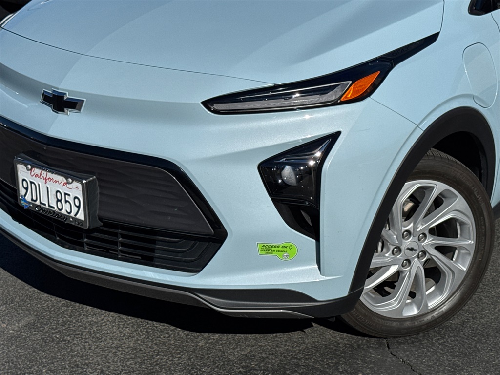 2022 Chevrolet Bolt EUV photo 2