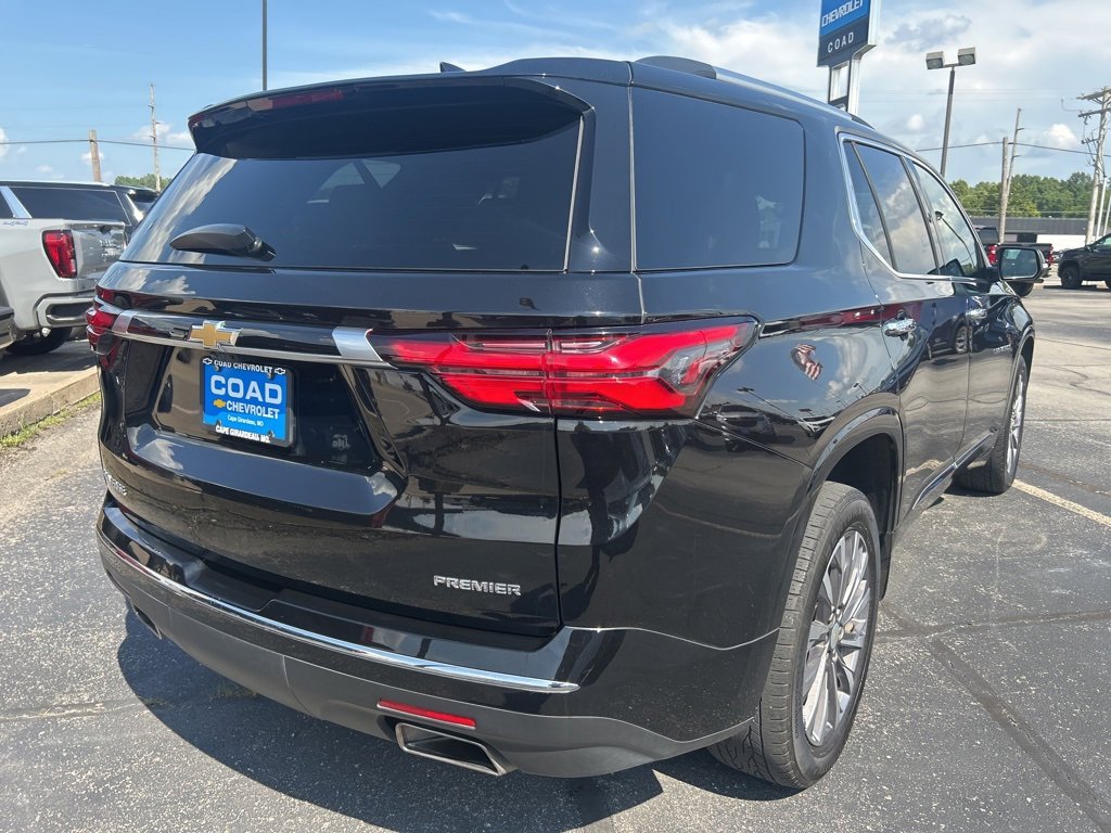 2023 Chevrolet Traverse Premier photo 3