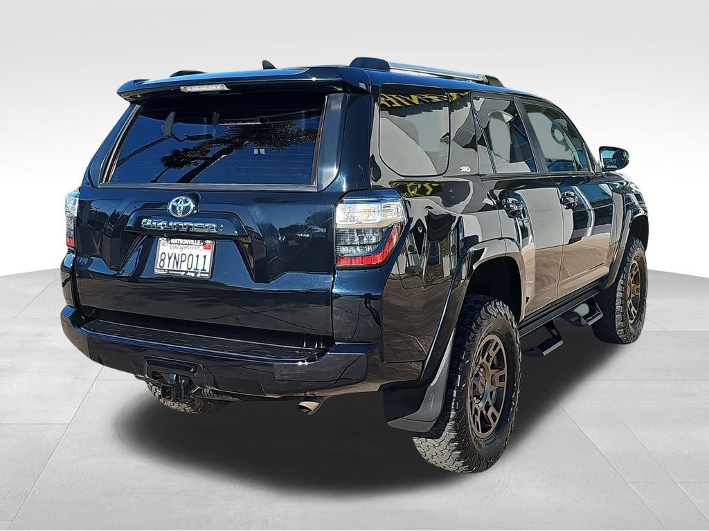 2022 Toyota 4Runner SR5 Premium photo 3