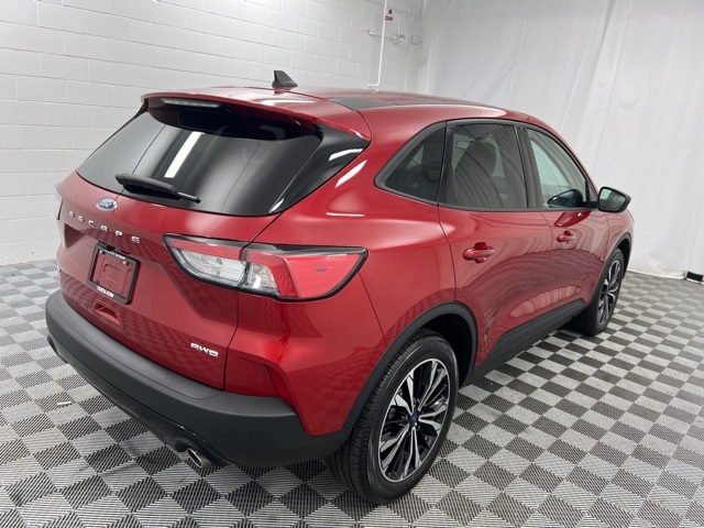 2021 Ford Escape SE photo 6