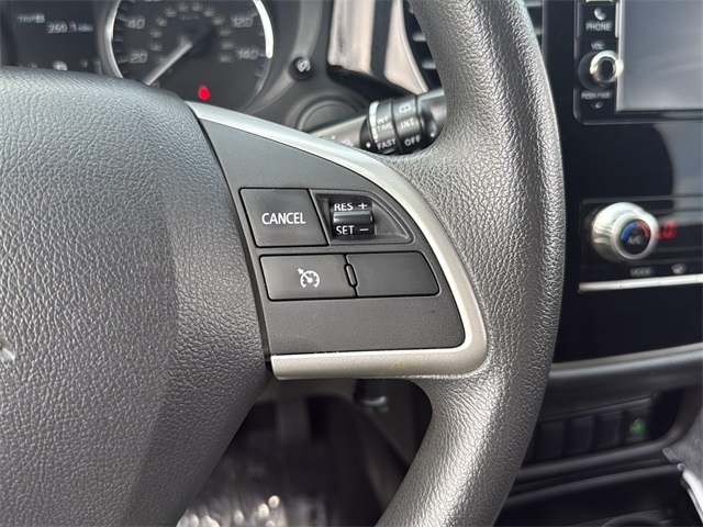 2020 Mitsubishi Outlander ES photo 15