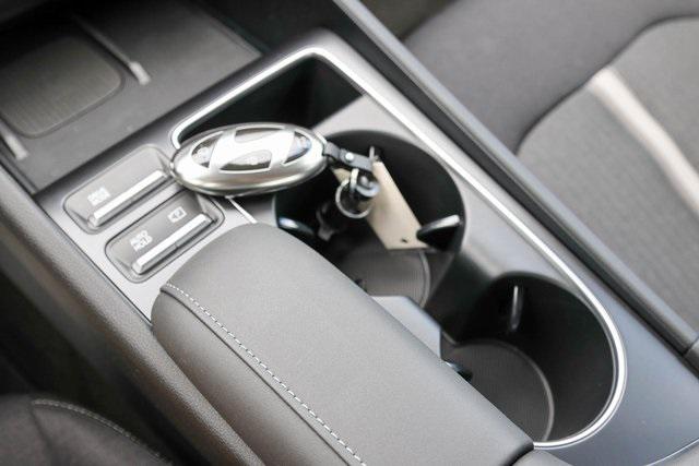 New 2025 Silver Hyundai SEL image 14